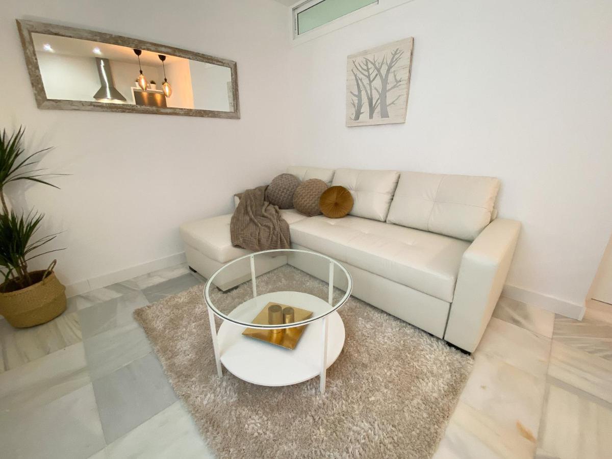 Apartamentos La Reina アルコス・デ・ラ・フロンテーラ エクステリア 写真