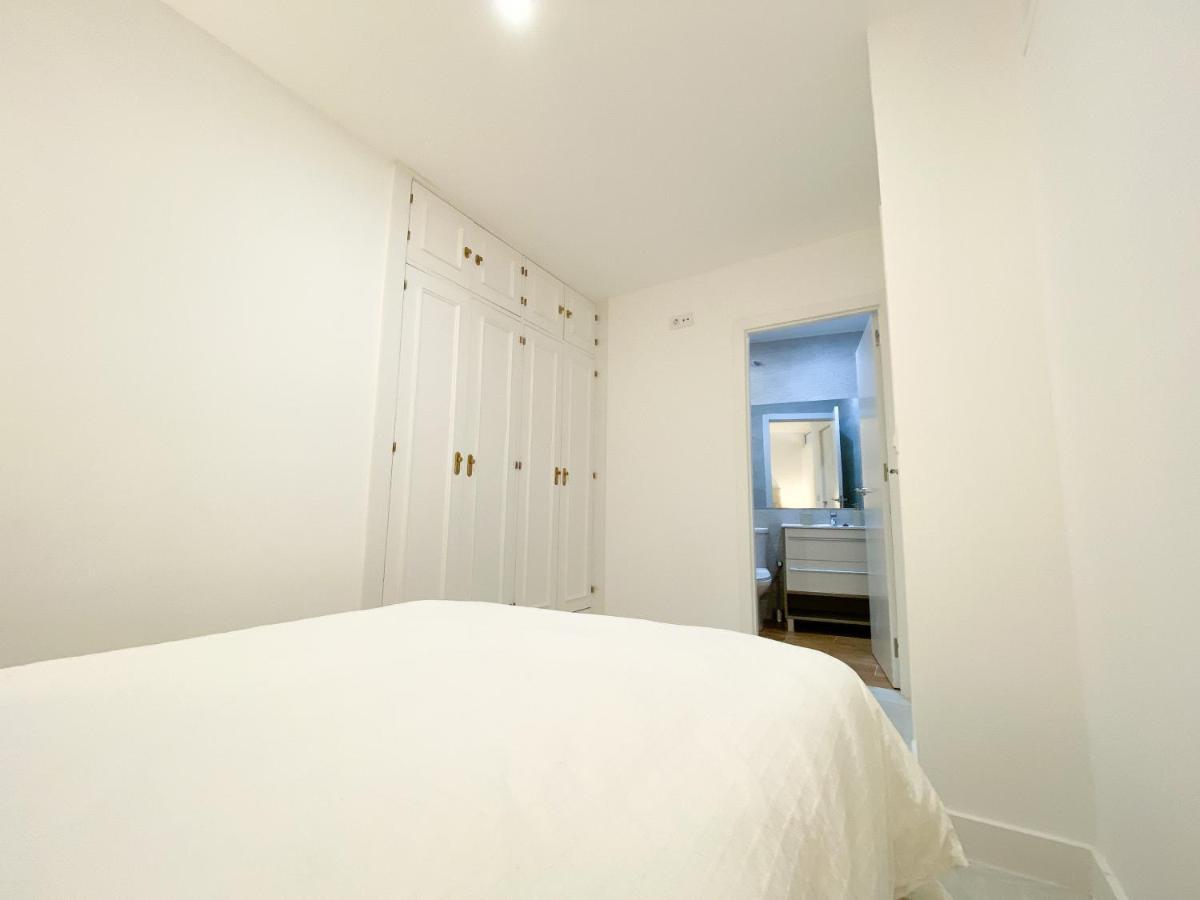 Apartamentos La Reina アルコス・デ・ラ・フロンテーラ エクステリア 写真