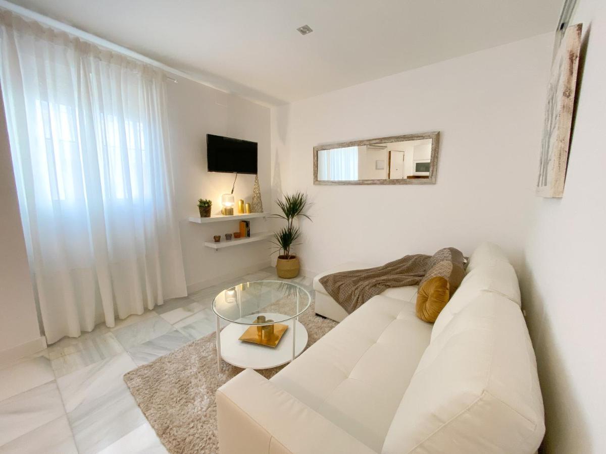 Apartamentos La Reina アルコス・デ・ラ・フロンテーラ エクステリア 写真