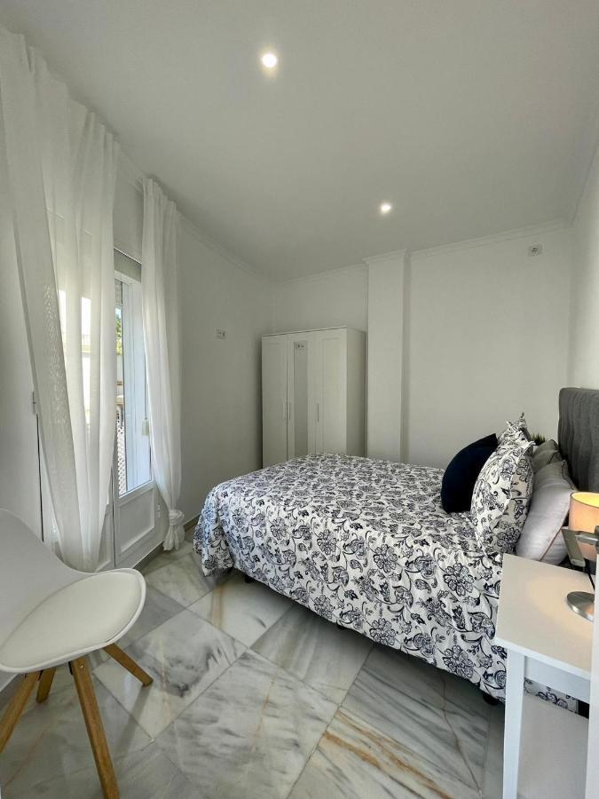Apartamentos La Reina アルコス・デ・ラ・フロンテーラ エクステリア 写真