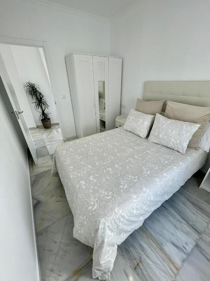Apartamentos La Reina アルコス・デ・ラ・フロンテーラ エクステリア 写真